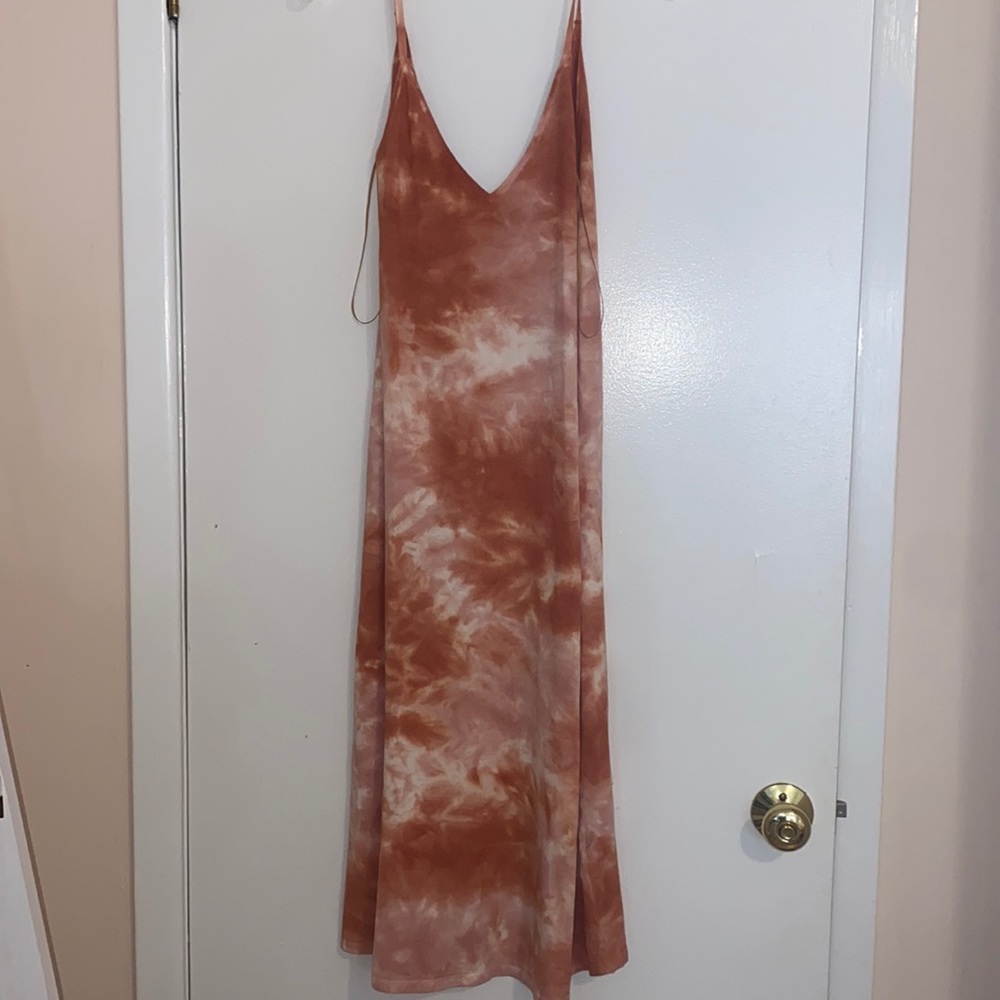 Tie-dye flowy dress